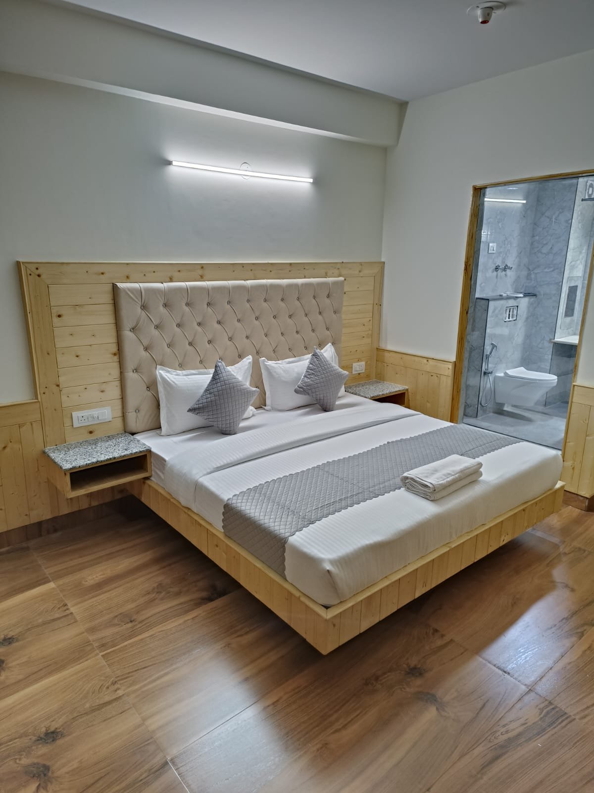 BTH Hotels & Resorts – Rooms & interiors, view 10
